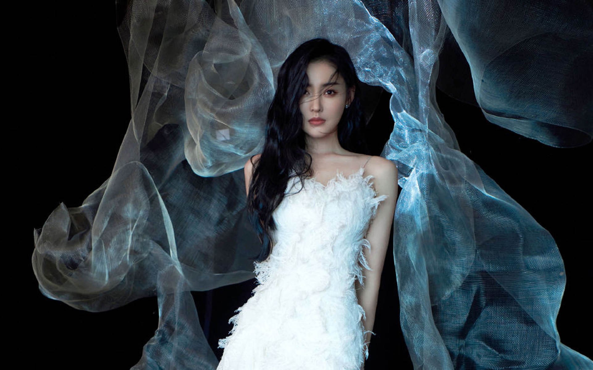 世俱杯足球-_创意比赛：结合舞蹈元素的网球表演赛火热上演_，健身网球舞