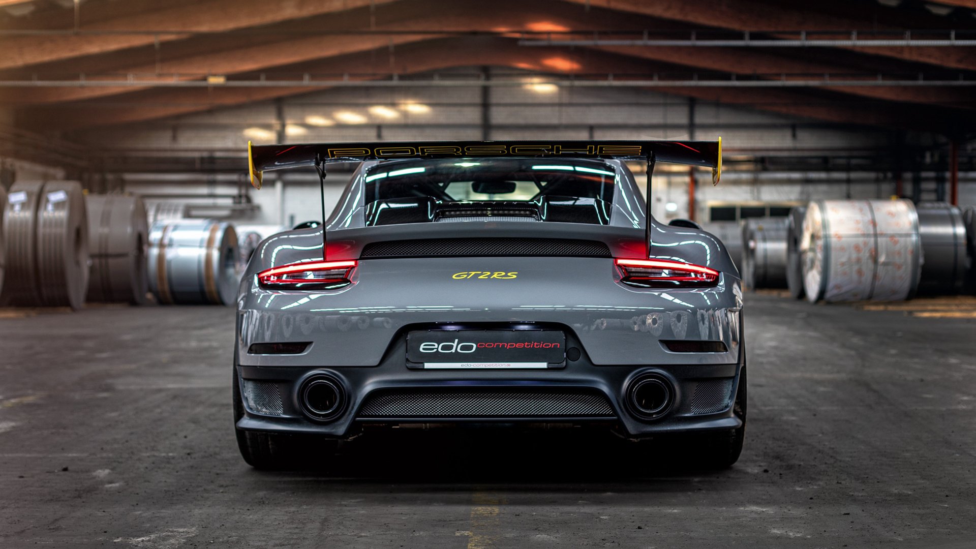 《2025英雄联盟全球总决赛,决赛现场气氛火爆》,二零二零年英雄联盟全球总决赛