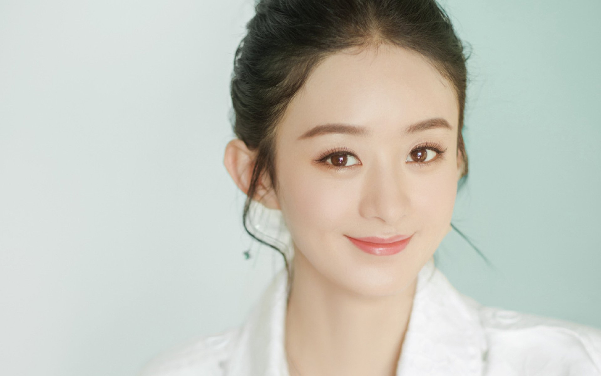 皇家马德里主场2-0战胜拉斯帕尔马斯,收获三分,皇家马德里俱乐部主场